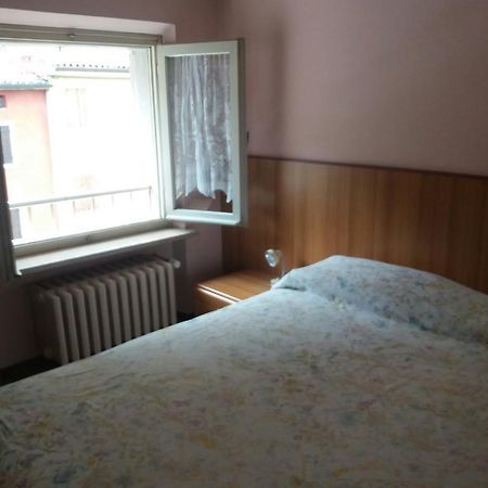 Albergo Alla Rocca Garda  Ngoại thất bức ảnh