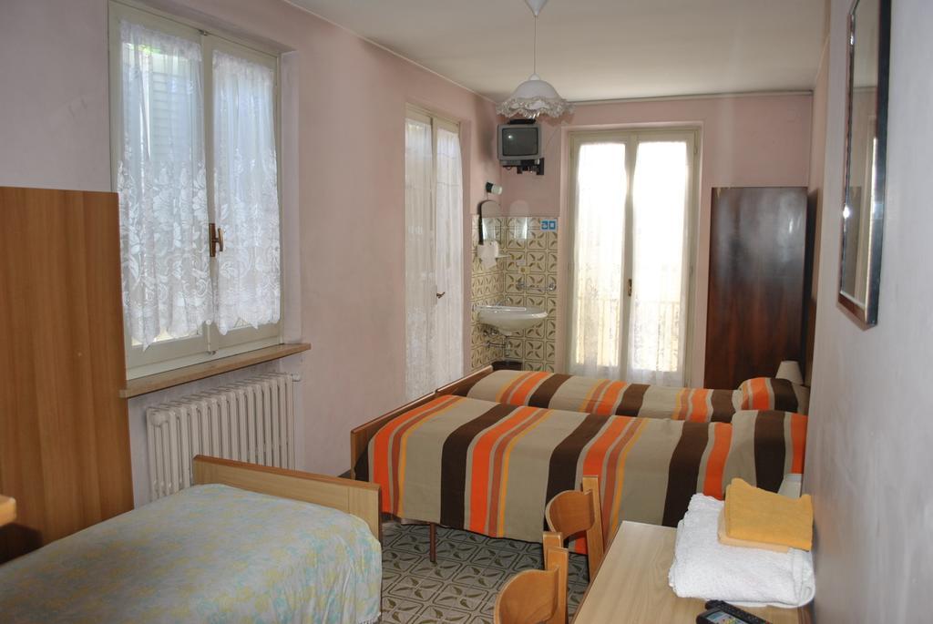 Albergo Alla Rocca Garda  Phòng bức ảnh