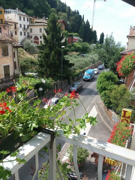 Albergo Alla Rocca Garda  Ngoại thất bức ảnh